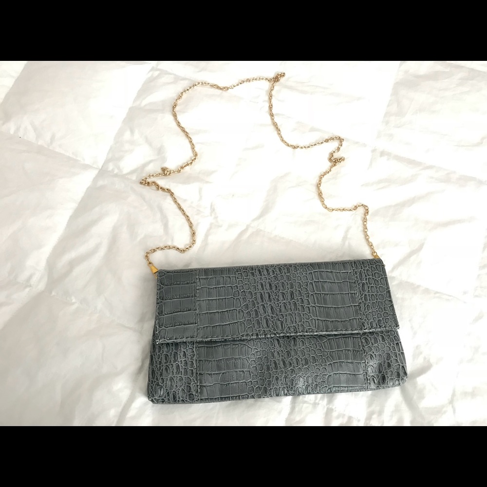 🌟1st HP🌟Boutique Purse with Gold Chain
